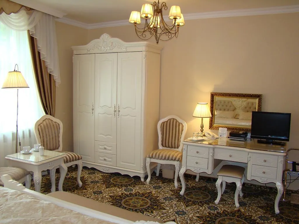 Hotel Saint Petersburg Karlovy Vary 3*,